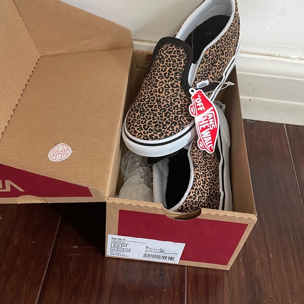 Kids VANS Size 9 Brown and Black print Still in the box. NEVER WORN